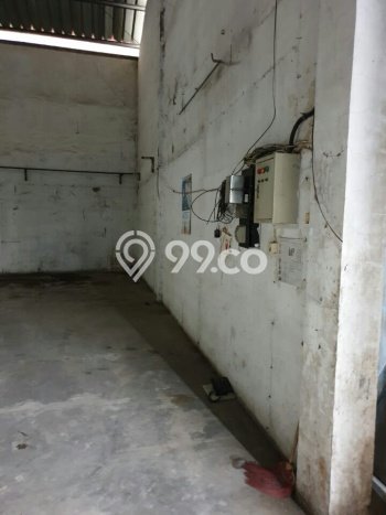 Unit Gudang Disewakan di Cimindi di Area Ramai & Strategis Unit Gudang Disewakan di Cimindi di Area Ramai & Strategis