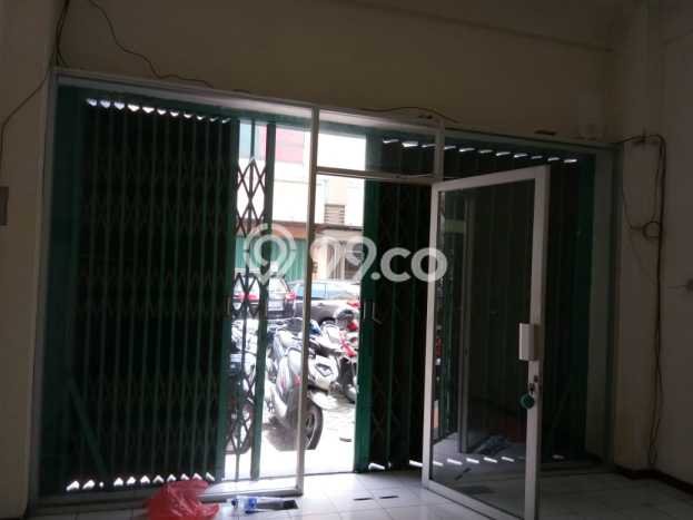 Unit Ruko Dijual di Surabaya LT 70m2 & LB 200m2 Unit Ruko Dijual di Surabaya LT 70m2 & LB 200m2
