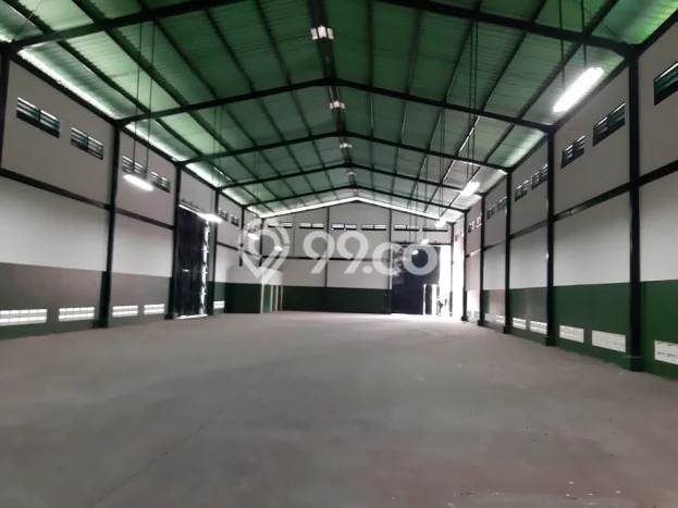 Unit Gudang disewakan di Cikarang Selatan Bekasi dengan LT 2280m2 / LB 1530m2 Unit Gudang disewakan di Cikarang Selatan Bekasi dengan LT 2280m2 / LB 1530m2
