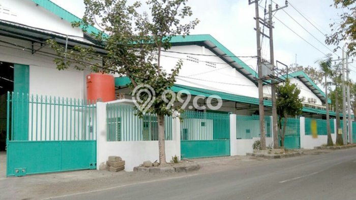 Unit Gudang Paling Strategis di Blimbing Malang dengan LB 483m2 Unit Gudang Paling Strategis di Blimbing Malang dengan LB 483m2