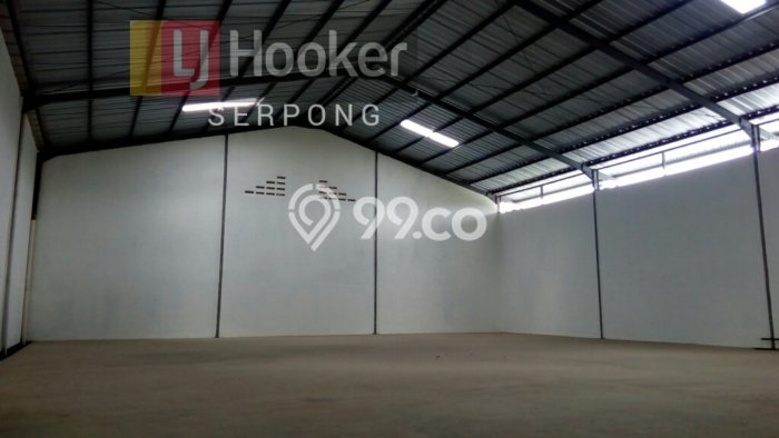 Jual Gudang Area Bisnis di Gunung Sindur, Luas 216m2m², Jalan Utama Jual Gudang Area Bisnis di Gunung Sindur, Luas 216m2m², Jalan Utama