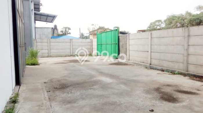 Jual Gudang Area Bisnis di Gunung Sindur, Luas 216m2m², Jalan Utama Jual Gudang Area Bisnis di Gunung Sindur, Luas 216m2m², Jalan Utama