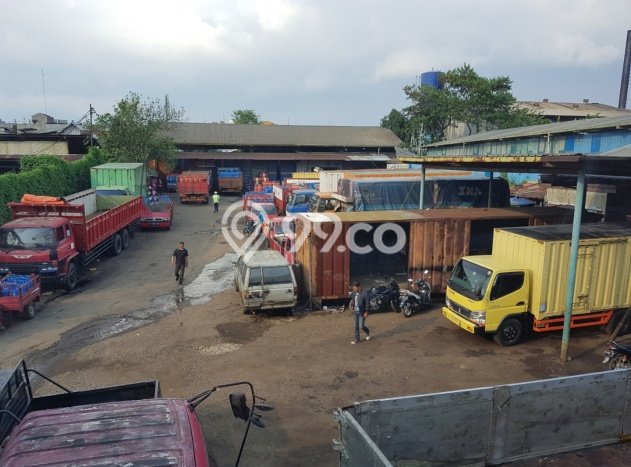 Gudang di Pajajaran, Luas 1800m², Area Komersial, Jalan Utama Gudang di Pajajaran, Luas 1800m², Area Komersial, Jalan Utama