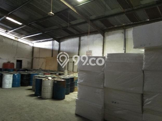 Gudang Strategis Kawasan Genuk, Luas 1000m², Jalan Utama, Tingkat Keramaian Tinggi Gudang Strategis Kawasan Genuk, Luas 1000m², Jalan Utama, Tingkat Keramaian Tinggi