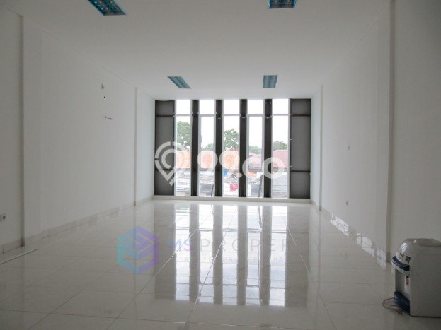 Dijual! Ruko di Senayan Jakarta Selatan LT 150m2 / LB 635m2 Kawasan Strategis Dijual! Ruko di Senayan Jakarta Selatan LT 150m2 / LB 635m2 Kawasan Strategis
