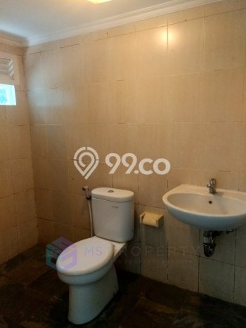 Dijual! Ruko di Senayan Jakarta Selatan LT 150m2 / LB 635m2 Kawasan Strategis Dijual! Ruko di Senayan Jakarta Selatan LT 150m2 / LB 635m2 Kawasan Strategis