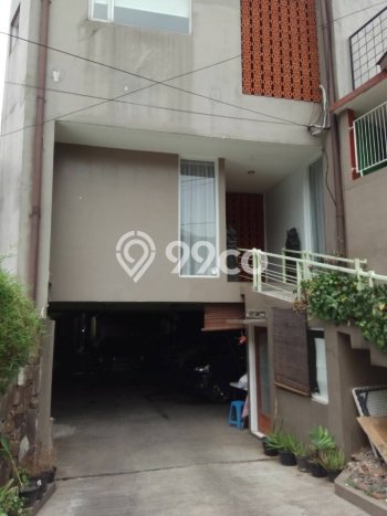 Komersial Strategis Kawasan Cipaganti, Luas 300m², Area Komersial, Lokasi Ramai Komersial Strategis Kawasan Cipaganti, Luas 300m², Area Komersial, Lokasi Ramai