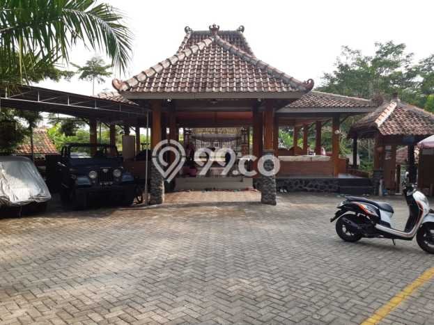 Unit Komersial Dijual di Godean Sleman Luas Tanah 1300m2, Luas Bangunan 2000m2 Unit Komersial Dijual di Godean Sleman Luas Tanah 1300m2, Luas Bangunan 2000m2