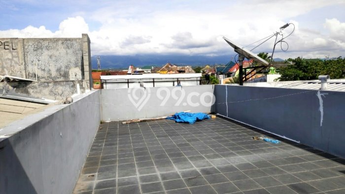 Ruko Disewa di Malang dengan LB 120m2 Area Komersial Ramai Ruko Disewa di Malang dengan LB 120m2 Area Komersial Ramai