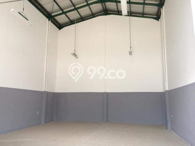 Gudang Area Niaga Kawasan Cakung, Luas 126m², Siap Operasi Gudang Area Niaga Kawasan Cakung, Luas 126m², Siap Operasi