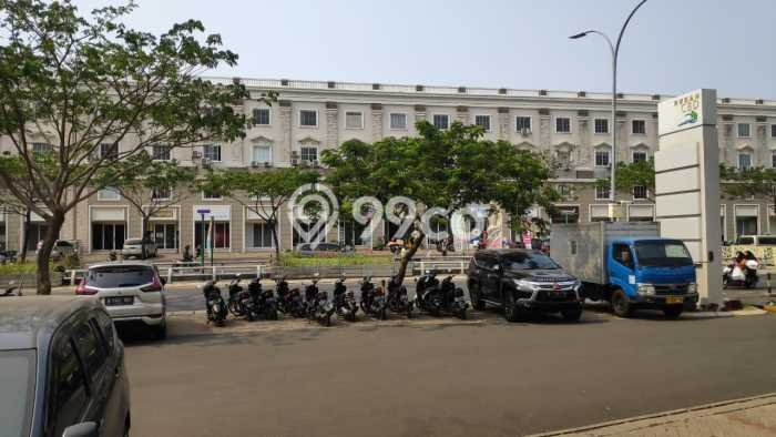 Ruko Dijual di Prime Area Jakarta Barat Luas 135m2 Ruko Dijual di Prime Area Jakarta Barat Luas 135m2