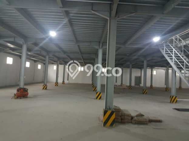 SEWA TERBAIK! Gudang di Cikupa, Luas 3888m², Jalan Strategis SEWA TERBAIK! Gudang di Cikupa, Luas 3888m², Jalan Strategis