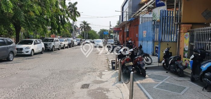 Ruko Dijual di Cengkareng LT 200m2, LB 560m2 untuk Investasi Ruko Dijual di Cengkareng LT 200m2, LB 560m2 untuk Investasi
