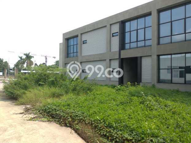 PELUANG EMAS! Pabrik di , Luas 8240m2m², Kawasan Komersial PELUANG EMAS! Pabrik di , Luas 8240m2m², Kawasan Komersial