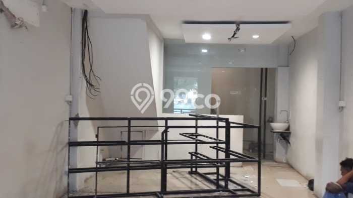 Unit Komersial Disewakan di Jakarta Barat Kawasan Strategis Harga Kompetitif Unit Komersial Disewakan di Jakarta Barat Kawasan Strategis Harga Kompetitif