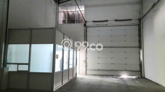 Gudang Disewa di Bandung dengan LB 100m2 Area Komersial Ramai Gudang Disewa di Bandung dengan LB 100m2 Area Komersial Ramai