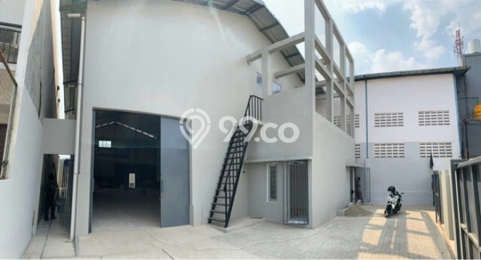 Lokasi Strategis! Dijual Gudang Bisnis di Babakan Ciparay, Bandung Kondisi Bagus Lokasi Strategis! Dijual Gudang Bisnis di Babakan Ciparay, Bandung Kondisi Bagus