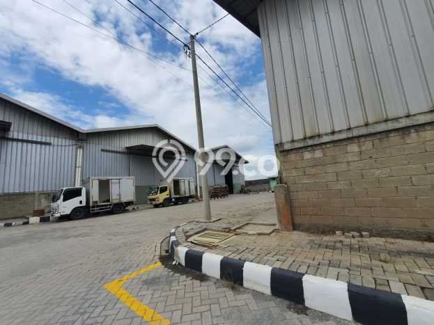 Gudang di Karawang Barat, Luas 9840m2m², Disewakan, Pusat Bisnis, Ready Operasional Gudang di Karawang Barat, Luas 9840m2m², Disewakan, Pusat Bisnis, Ready Operasional