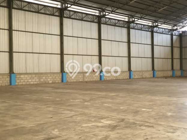 Unit Gudang Disewakan di Cikarang di Area Ramai & Strategis Unit Gudang Disewakan di Cikarang di Area Ramai & Strategis