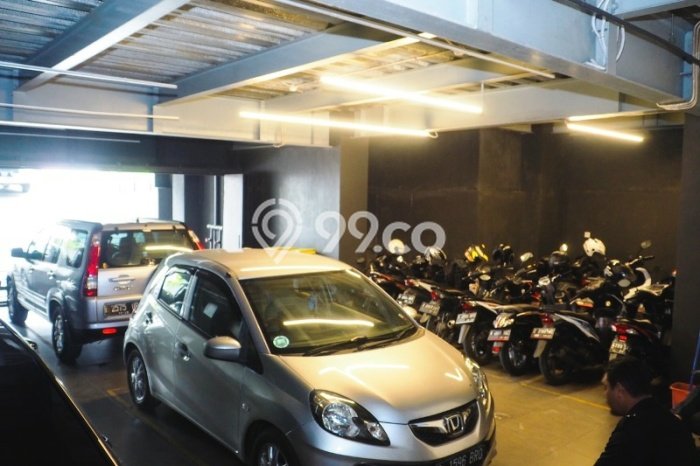 Unit Ruko Dijual di Jakarta Selatan LT 284m2 & LB 600m2 Unit Ruko Dijual di Jakarta Selatan LT 284m2 & LB 600m2
