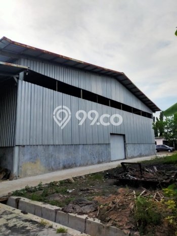 Gudang paling strategis disewakan di Kebakkramat Karanganyar Gudang paling strategis disewakan di Kebakkramat Karanganyar