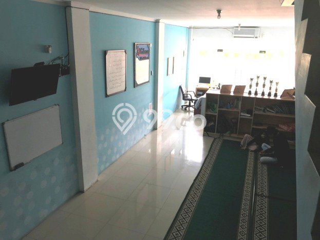 Ruko Dijual di Cinere Depok dengan LB 180m2 Ruko Dijual di Cinere Depok dengan LB 180m2