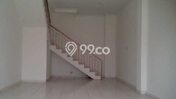 Ruko baru tepi jalan utama cocok utnuk apotik, toko, kantor dekat UTY Ruko baru tepi jalan utama cocok utnuk apotik, toko, kantor dekat UTY