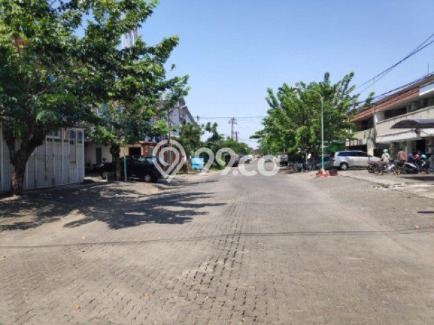 Ruko untuk disewa di Semarang Utara punya LT 220m2 & LB 360m2 harga sewa kompetitif Ruko untuk disewa di Semarang Utara punya LT 220m2 & LB 360m2 harga sewa kompetitif