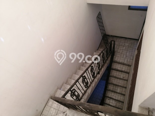 Ruko Kawasan Kapasan, Luas 200m², Pusat Bisnis, Lokasi Premium Ruko Kawasan Kapasan, Luas 200m², Pusat Bisnis, Lokasi Premium