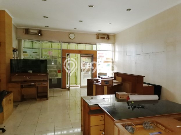 Disewakan Ruko komersial di Coblong luas bangunan 150m2 Disewakan Ruko komersial di Coblong luas bangunan 150m2