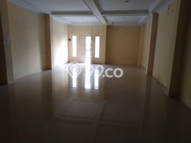 Unit Ruko disewakan di Karawang Barat Karawang dengan LT 90m2 / LB 200m2 Unit Ruko disewakan di Karawang Barat Karawang dengan LT 90m2 / LB 200m2