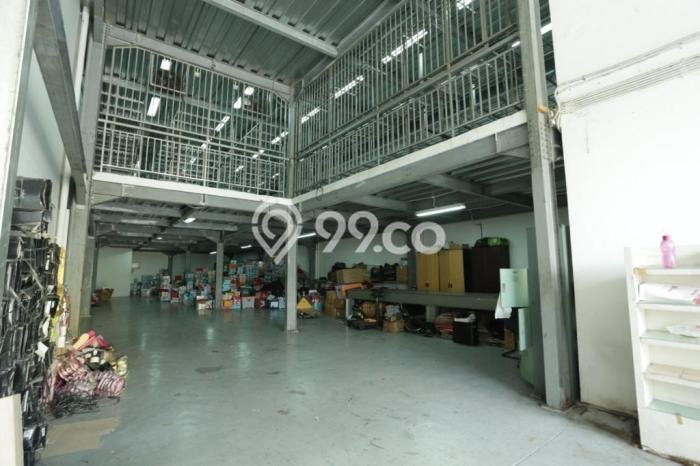 Gudang Disewa di Jakarta Barat dengan LB 800m2 Area Komersial Ramai Gudang Disewa di Jakarta Barat dengan LB 800m2 Area Komersial Ramai