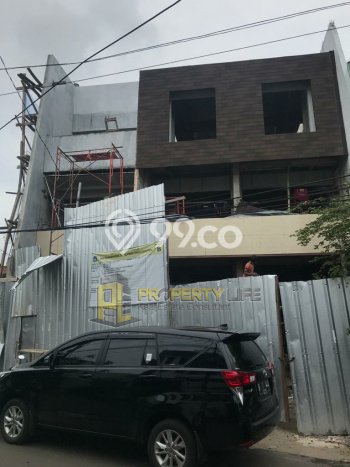Unit Ruko Dijual di Jakarta Barat LT 56m2 & LB 157m2 Unit Ruko Dijual di Jakarta Barat LT 56m2 & LB 157m2