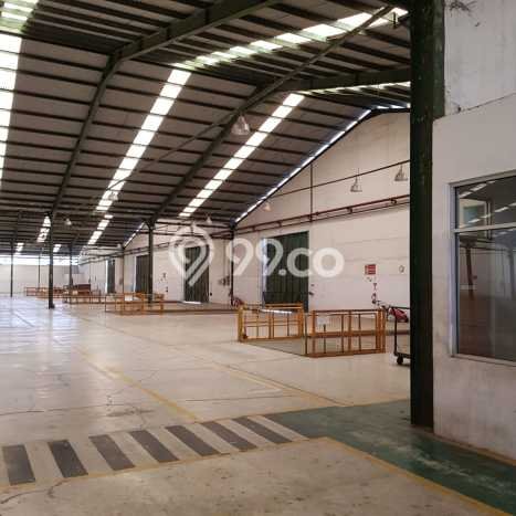 Gudang disewakan di Cimahi Selatan Cimahi dengan luas bangunan 9720m2 Gudang disewakan di Cimahi Selatan Cimahi dengan luas bangunan 9720m2