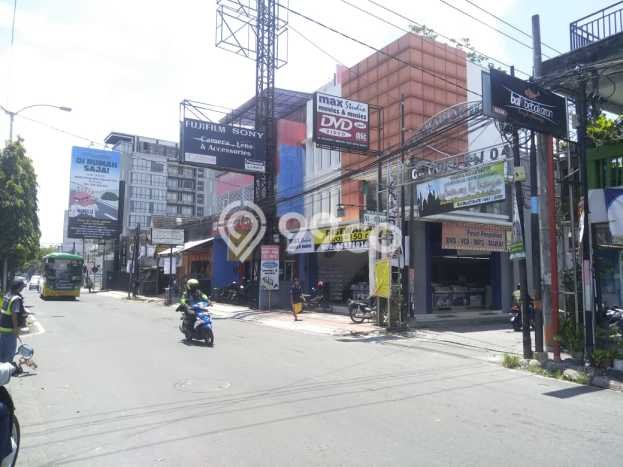Ruko disewakan lokasi strategis Depok Sleman 150m2 Ruko disewakan lokasi strategis Depok Sleman 150m2