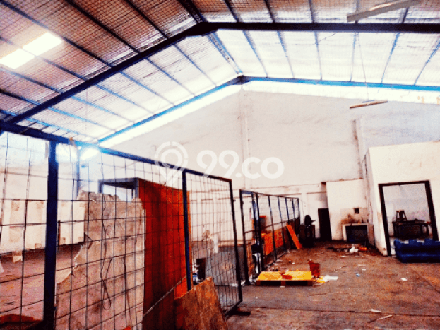 Pabrik Premium Kawasan Terboyo, Luas 8600m², Area Komersial, Lokasi Ramai Pabrik Premium Kawasan Terboyo, Luas 8600m², Area Komersial, Lokasi Ramai
