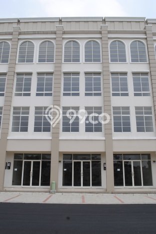 LOKASI BISNIS! Ruko Disewakan Kawasan Green Lake City, Luas 267m², Jalan Strategis LOKASI BISNIS! Ruko Disewakan Kawasan Green Lake City, Luas 267m², Jalan Strategis