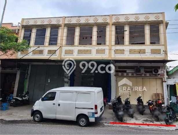 INVESTASI POTENSIAL! Ruko Kawasan Laweyan, Luas 171m², Area Bisnis INVESTASI POTENSIAL! Ruko Kawasan Laweyan, Luas 171m², Area Bisnis