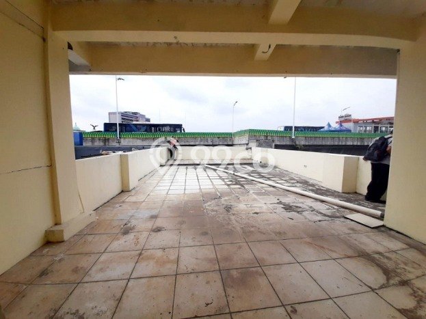 Ruko Dijual di Kebayoran Baru Jakarta Selatan dengan LB 198m2 Ruko Dijual di Kebayoran Baru Jakarta Selatan dengan LB 198m2