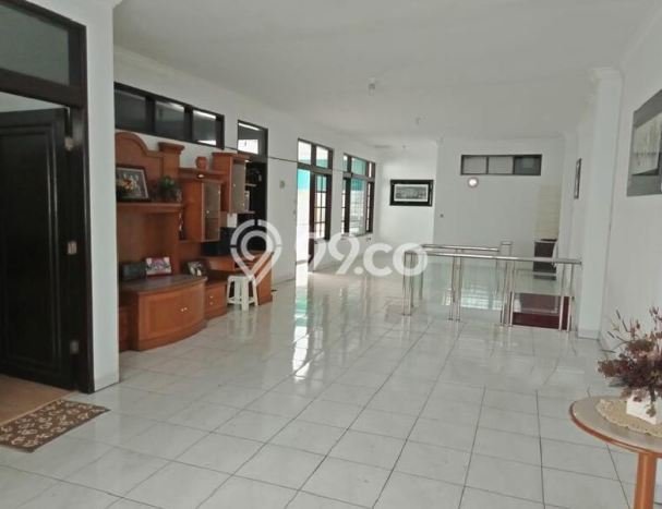 Ruko Bagus Dijual LB 400m2 Lokasi Strategis Bandung Area Cocok untuk Berbisnis Ruko Bagus Dijual LB 400m2 Lokasi Strategis Bandung Area Cocok untuk Berbisnis