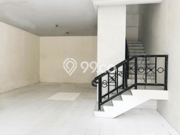 Area Ramai! Ruko Dijual di Matraman untuk Bisnis Luas Bangunan 270m2 Area Ramai! Ruko Dijual di Matraman untuk Bisnis Luas Bangunan 270m2