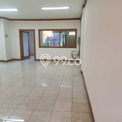 Ruko Area Komersial Kawasan Buah Batu, Luas 225m², Posisi Prima Ruko Area Komersial Kawasan Buah Batu, Luas 225m², Posisi Prima