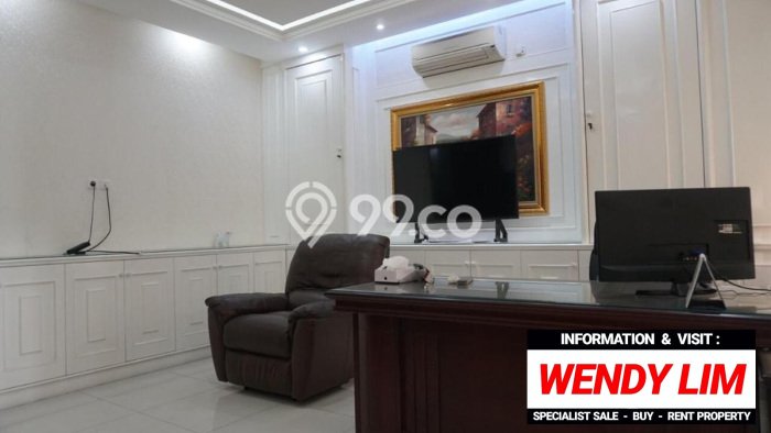 Paling Diincar! Komersial Dijual di Kemang Harga Kompetitif Paling Diincar! Komersial Dijual di Kemang Harga Kompetitif
