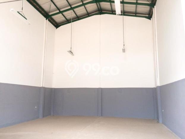 Gudang Area Perdagangan di Cakung, Luas 126m², Siap Usaha Gudang Area Perdagangan di Cakung, Luas 126m², Siap Usaha