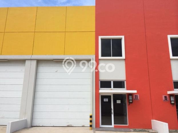 SEWA STRATEGIS! Gudang Kawasan Cakung, Luas 270m², Lokasi Ramai SEWA STRATEGIS! Gudang Kawasan Cakung, Luas 270m², Lokasi Ramai