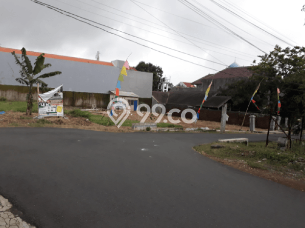 FOR SALE! Ruko di Banyumanik Semarang, LT 94m2, LB 76m2 FOR SALE! Ruko di Banyumanik Semarang, LT 94m2, LB 76m2