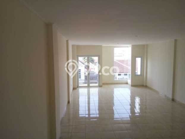 Ruko Bagus Dijual LB 300m2 Lokasi Strategis Bandung Area Cocok untuk Berbisnis Ruko Bagus Dijual LB 300m2 Lokasi Strategis Bandung Area Cocok untuk Berbisnis