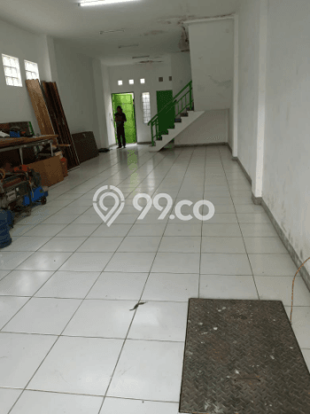 Disewakan Ruko komersial di Ciputat luas bangunan 140m2 Disewakan Ruko komersial di Ciputat luas bangunan 140m2