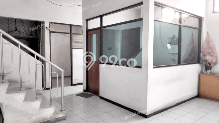 Ruko di , Luas 282m2m², Mainroad, Lokasi Ramai Ruko di , Luas 282m2m², Mainroad, Lokasi Ramai