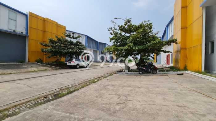 Gudang Bagus LT 1219m2 LB 954m2 Dijual di Telukjambe Timur Karawang Gudang Bagus LT 1219m2 LB 954m2 Dijual di Telukjambe Timur Karawang